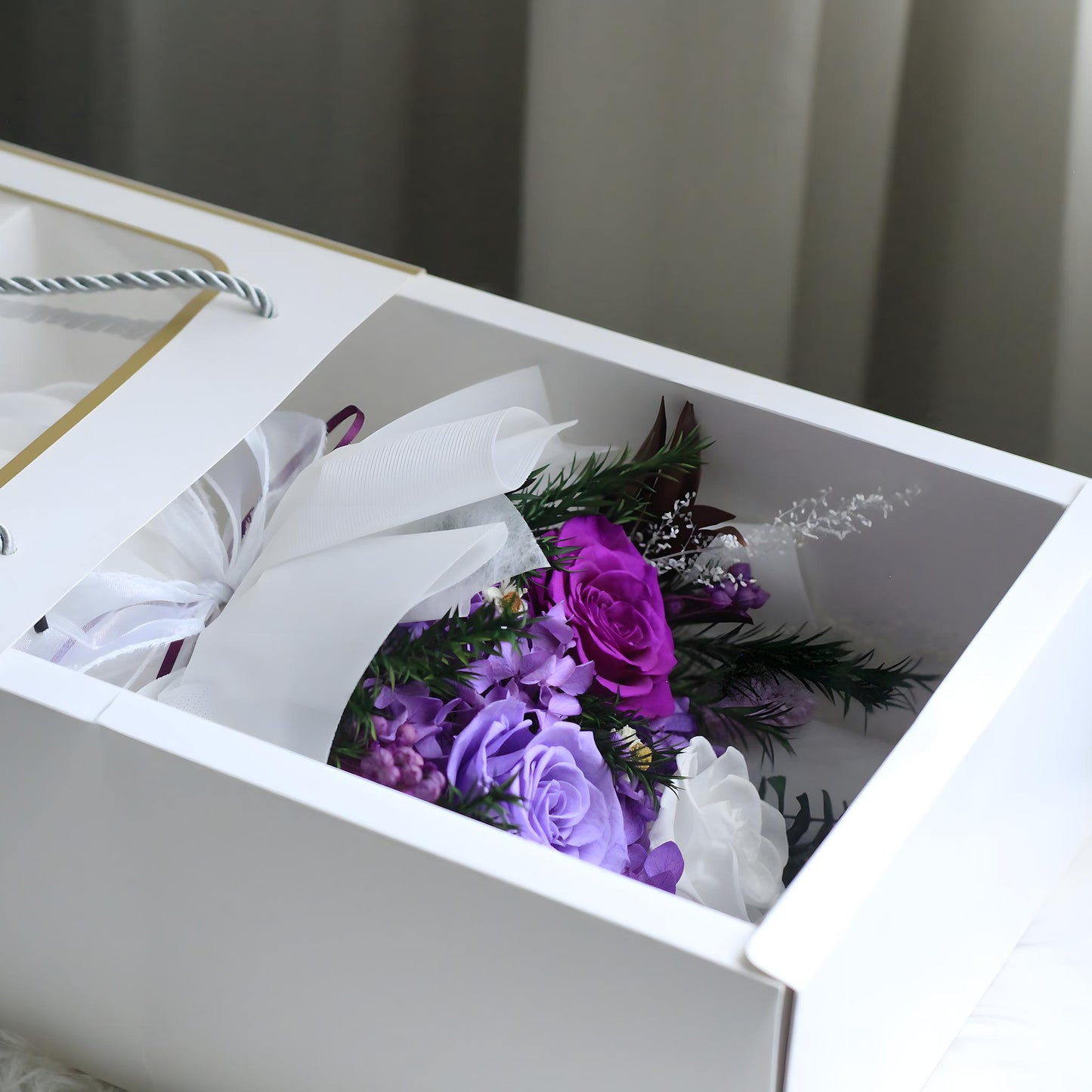 Preserved Flowers Wholesale | White Purple Rose Bouquet