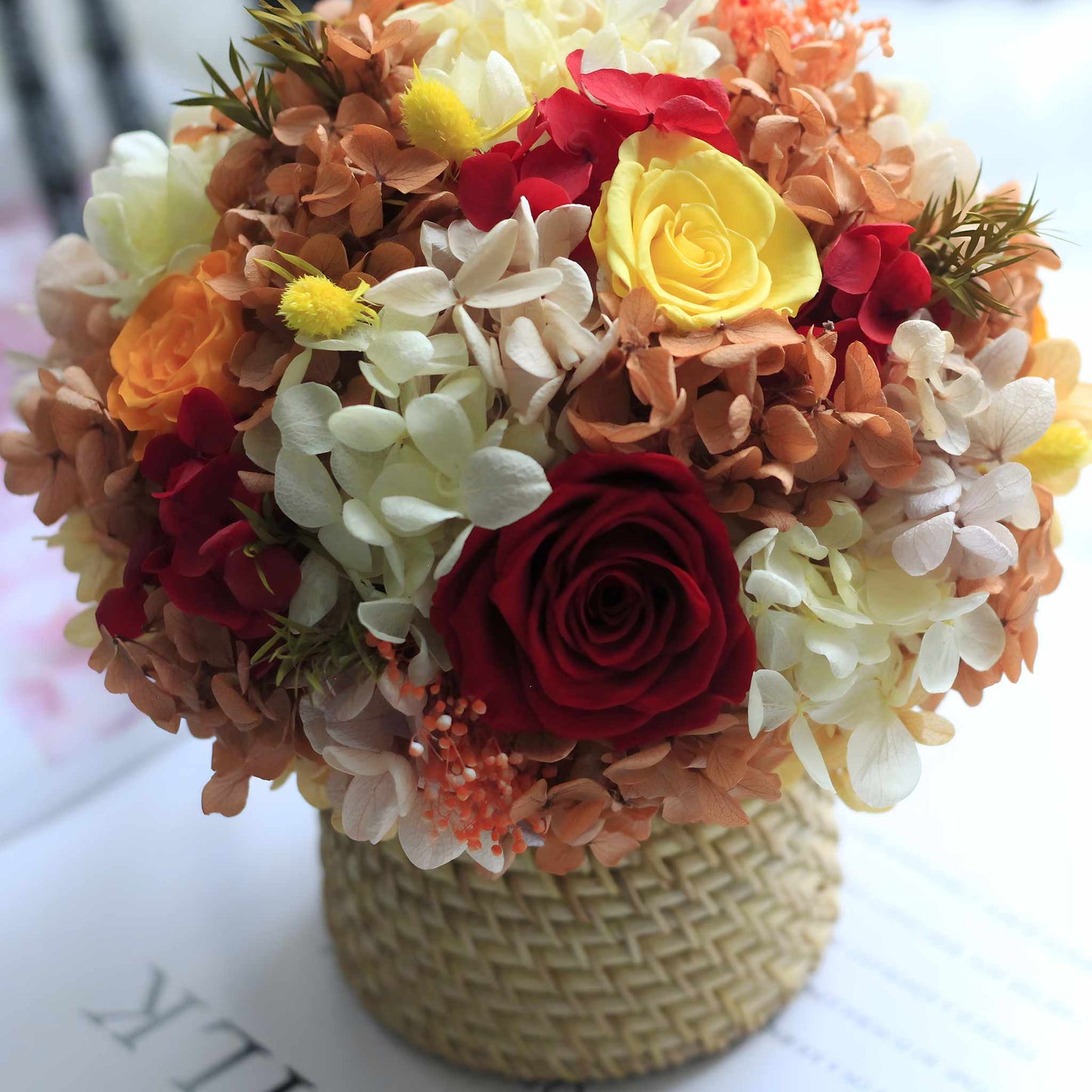 Preserved Flowers Wholesale|Rose Bouquets with Handmade Rattan Vase